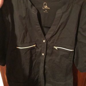 Jaanuu black sleeved scrub top